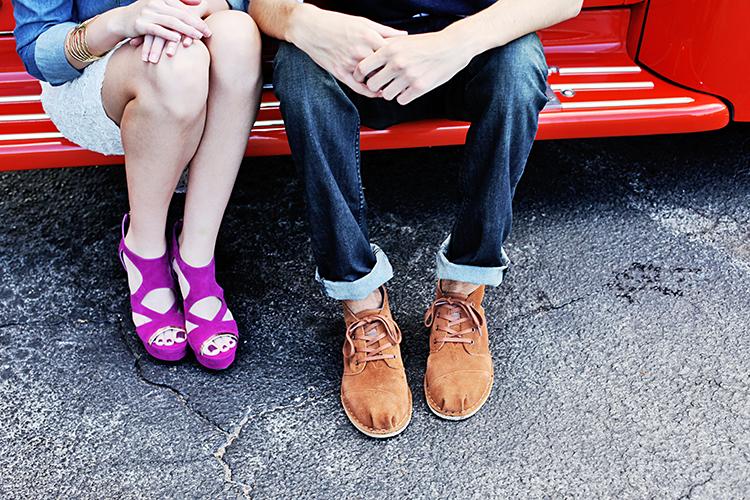 The Ard Twins Are Graduating &ndash; A Lifestyle Senior Session