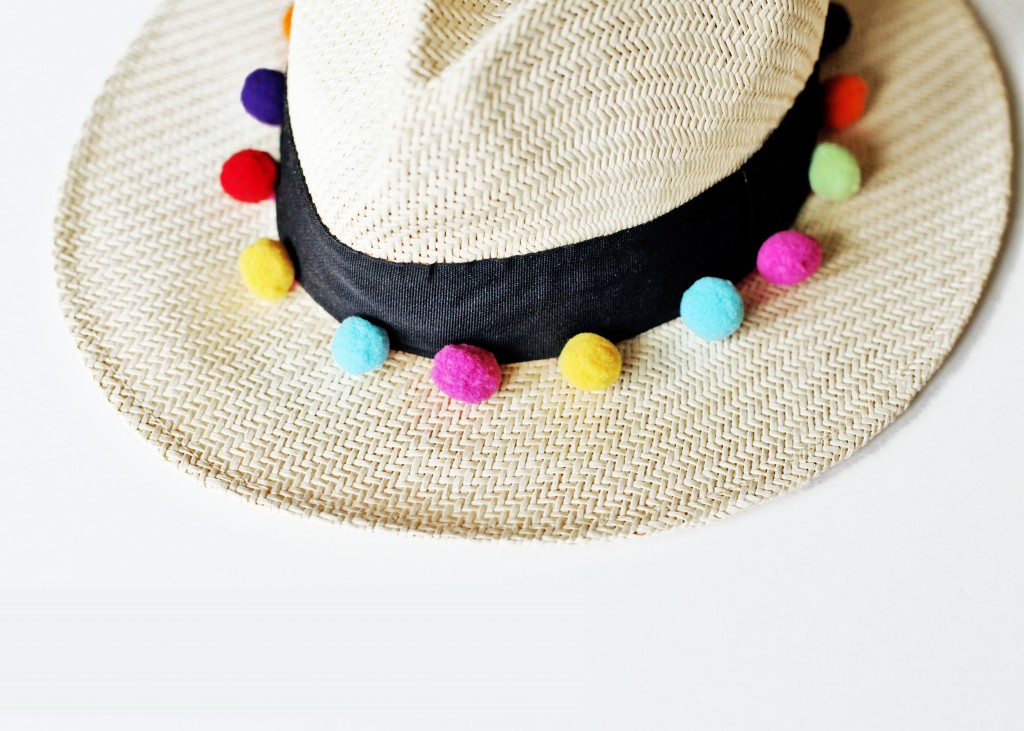DIY Pom Pom Straw Hat Lyndsay Almeida